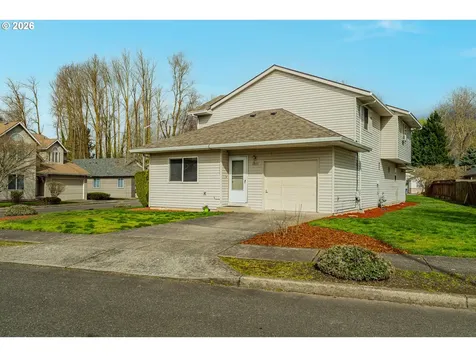 1022/1034 NE Lija Loop Portland OR 97211