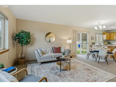 1022/1034 NE Lija Loop Portland OR 97211