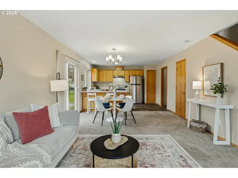 1022/1034 NE Lija Loop Portland OR 97211