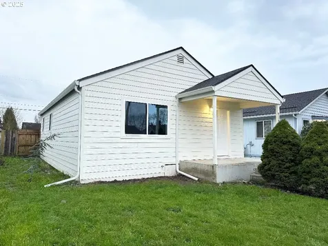 220 20th Avenue Longview WA 98632