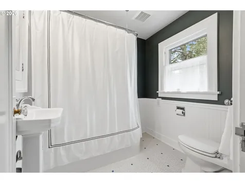 2241 NE 33rd Avenue Portland OR 97212