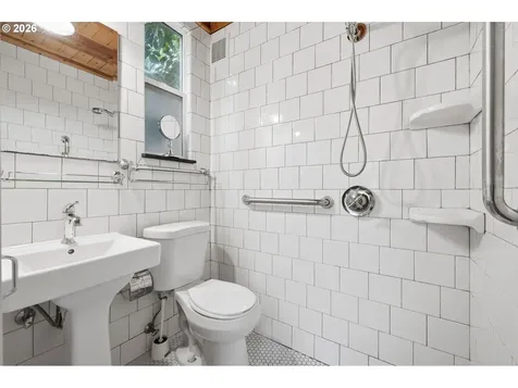 2241 NE 33rd Avenue Portland OR 97212