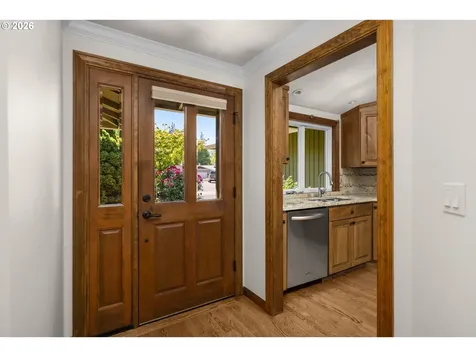 1066 NE 6th Drive Hillsboro OR 97124