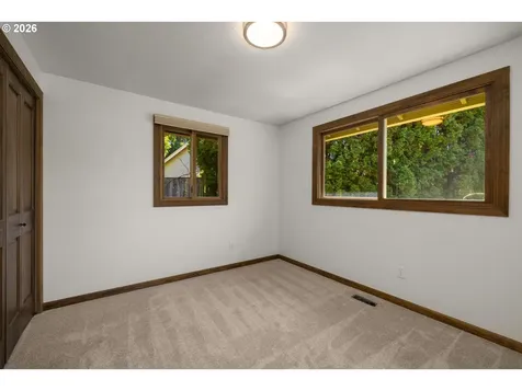 1066 NE 6th Drive Hillsboro OR 97124