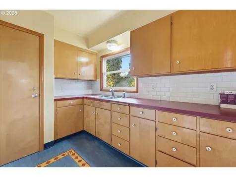 4005 SE Boise Street Portland OR 97202