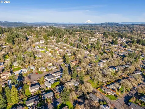 18370 Franklin Way Gladstone OR 97027