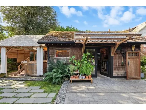 5108 NE 23rd Avenue Portland OR 97211
