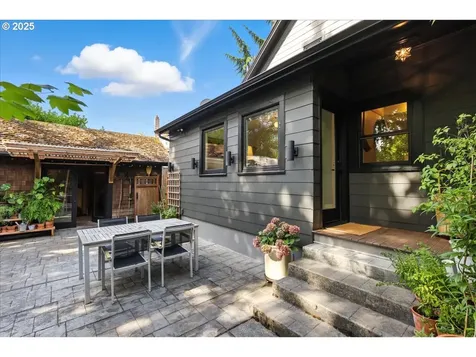 5108 NE 23rd Avenue Portland OR 97211