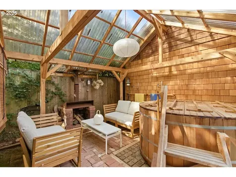 5108 NE 23rd Avenue Portland OR 97211