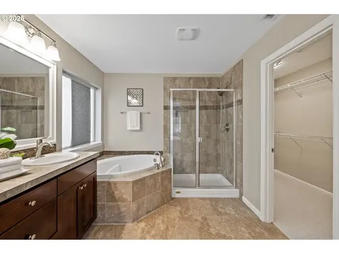 9246 NW Harvest Hill Drive Portland OR 97229