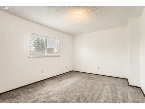 1711 SE Blairmont Drive Vancouver WA 98683