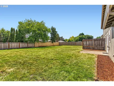 1711 SE Blairmont Drive Vancouver WA 98683