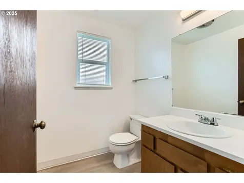 1711 SE Blairmont Drive Vancouver WA 98683