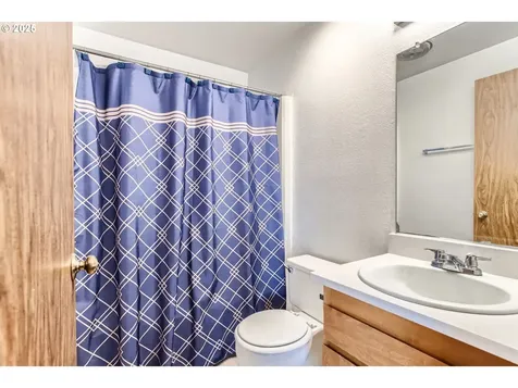 1711 SE Blairmont Drive Vancouver WA 98683