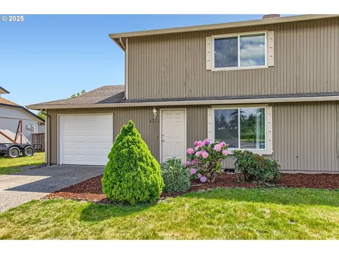 1711 SE Blairmont Drive Vancouver WA 98683