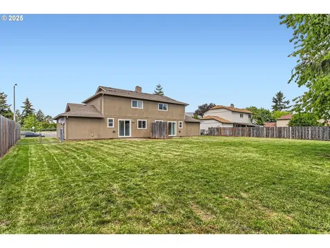 1711 SE Blairmont Drive Vancouver WA 98683