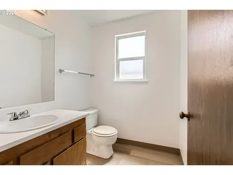 1711 SE Blairmont Drive Vancouver WA 98683