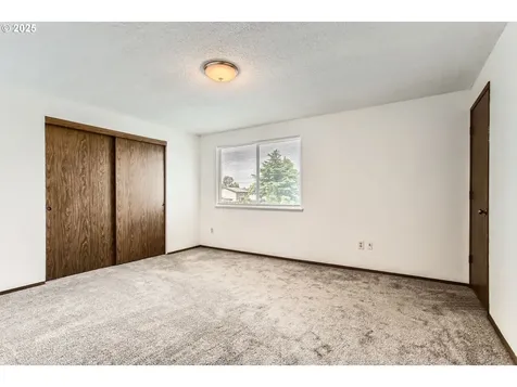 1711 SE Blairmont Drive Vancouver WA 98683