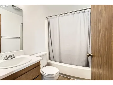 1711 SE Blairmont Drive Vancouver WA 98683
