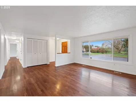 3930 SE 13th Street Gresham OR 97080