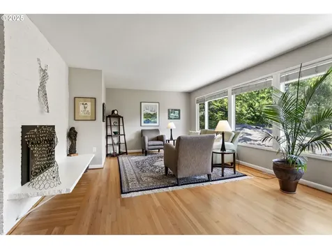 4126 SW Idaho Terrace Portland OR 97221