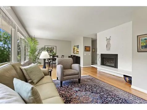 4126 SW Idaho Terrace Portland OR 97221