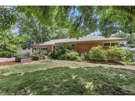 4126 SW Idaho Terrace Portland OR 97221