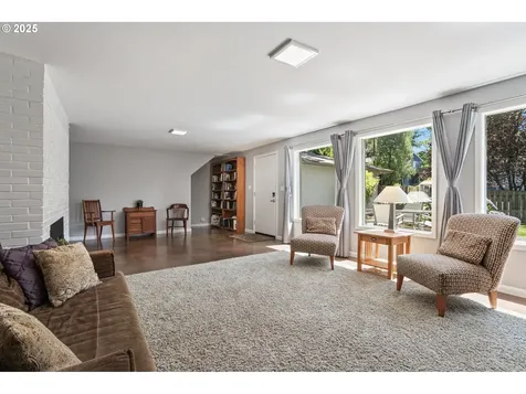 4126 SW Idaho Terrace Portland OR 97221