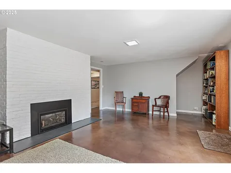 4126 SW Idaho Terrace Portland OR 97221