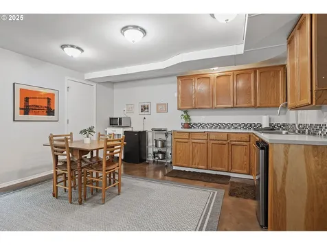 4126 SW Idaho Terrace Portland OR 97221