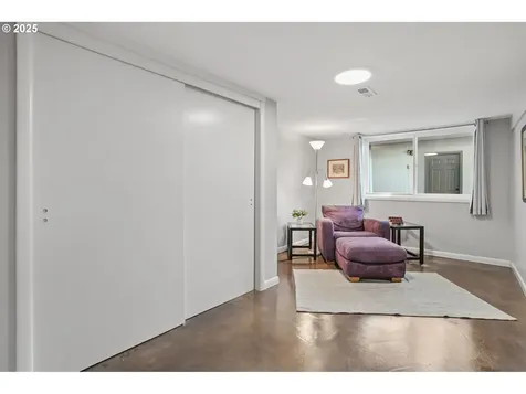 4126 SW Idaho Terrace Portland OR 97221