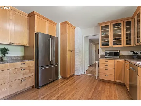 4126 SW Idaho Terrace Portland OR 97221