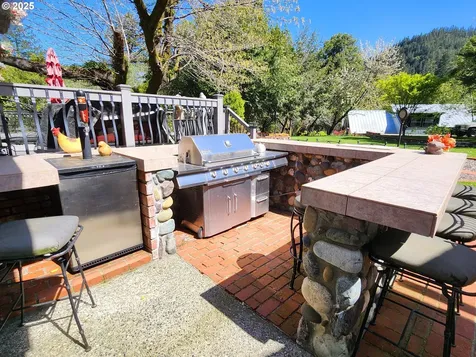 30770 Jacks Landing Gold Beach OR 97444