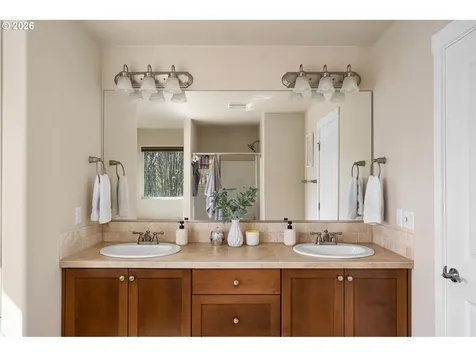 16980 SW 133rd Terrace King City OR 97224