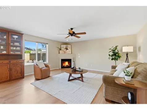 671 Mary Drive Molalla OR 97038