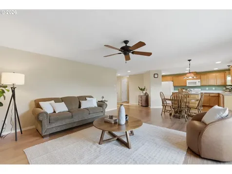 671 Mary Drive Molalla OR 97038