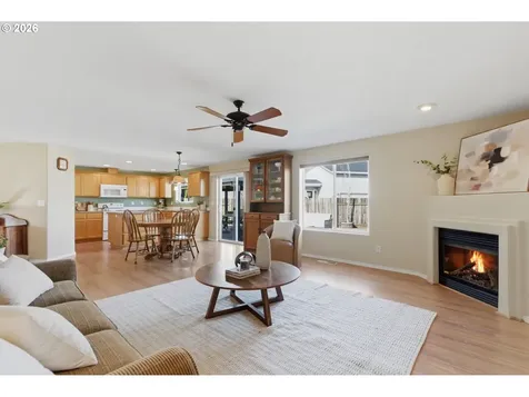 671 Mary Drive Molalla OR 97038