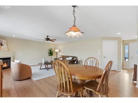 671 Mary Drive Molalla OR 97038