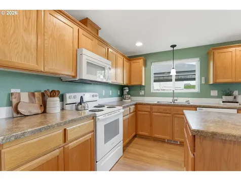671 Mary Drive Molalla OR 97038