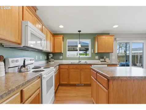 671 Mary Drive Molalla OR 97038