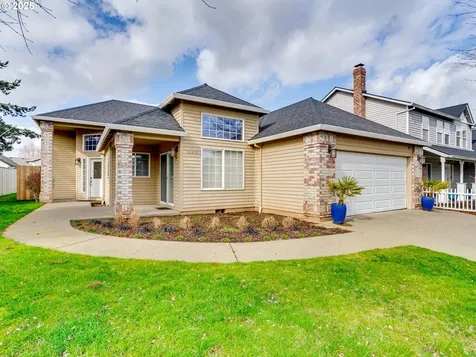 1065 Hermanson Street Woodburn OR 97071
