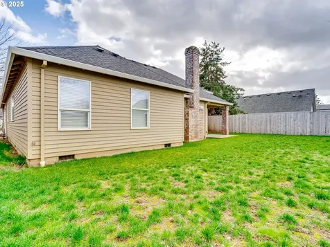 1065 Hermanson Street Woodburn OR 97071