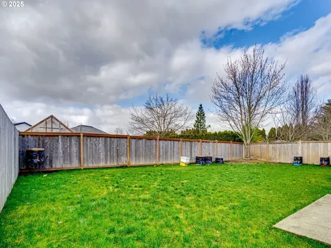 1065 Hermanson Street Woodburn OR 97071
