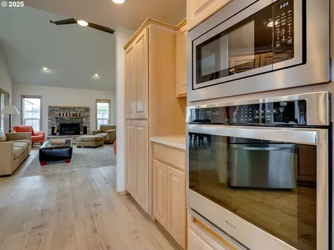 1065 Hermanson Street Woodburn OR 97071