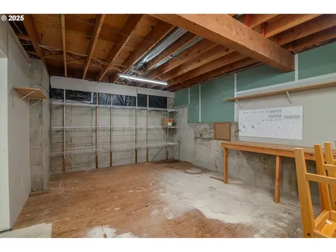 8306 NW Reed Drive Portland OR 97229
