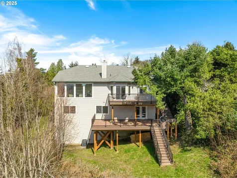8306 NW Reed Drive Portland OR 97229