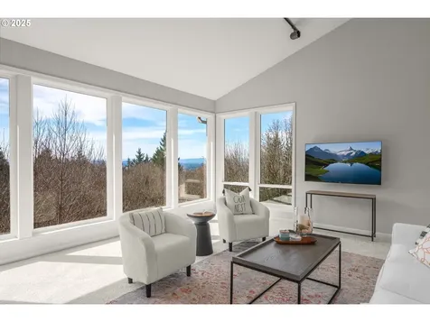 8306 NW Reed Drive Portland OR 97229