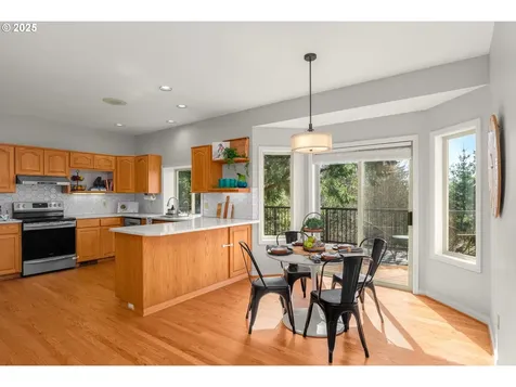 8306 NW Reed Drive Portland OR 97229