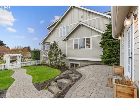 2212 NW 109th Street Vancouver WA 98685
