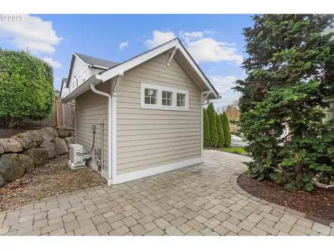 2212 NW 109th Street Vancouver WA 98685